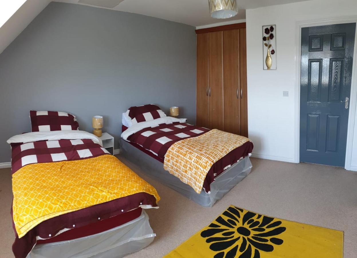 Guest house Queens Rooms, A Perfect Stay, Next To Shopping Parks And Central