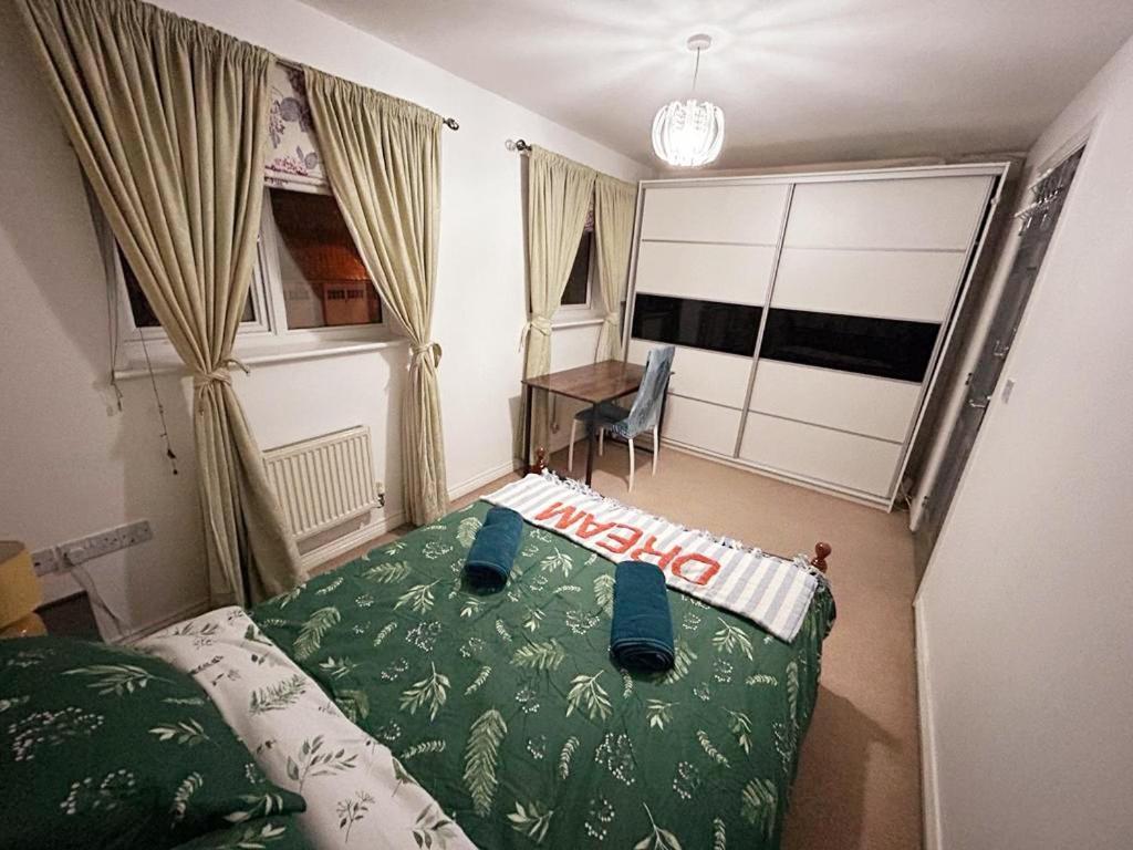 Guest house Queens Rooms, A Perfect Stay, Next To Shopping Parks And Central *
